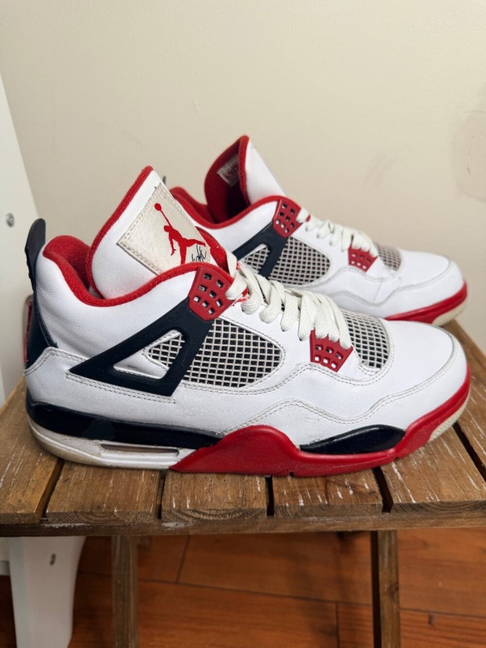 Air Jordan 4 Retro Fire Red (2012)